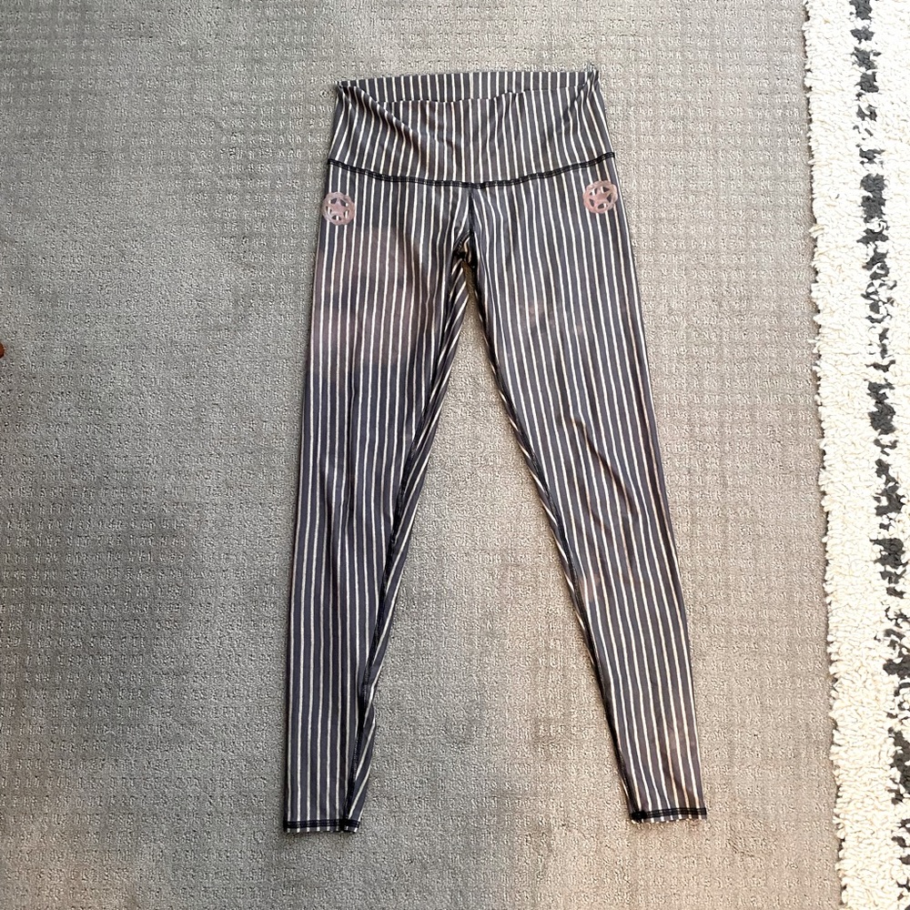 Teeki - Hot Pants
